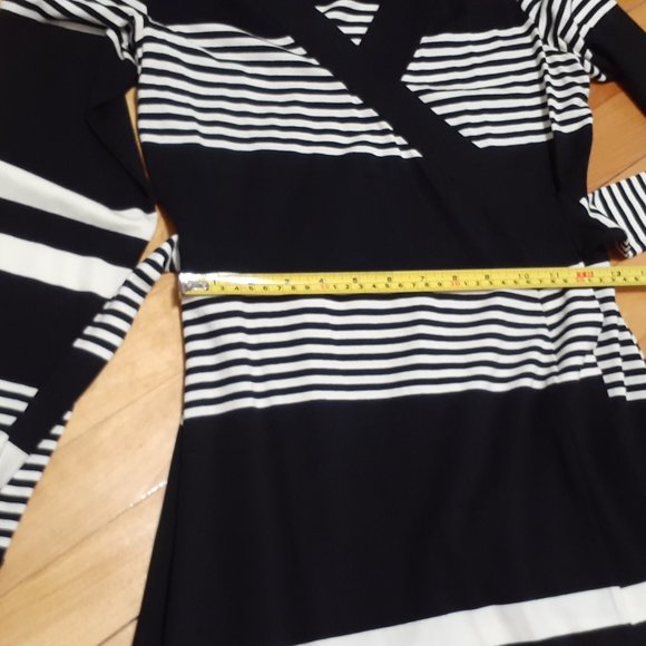 Robe portefeuille  Small, rayée noir et blanc Banana Republic - Picture 4 of 4